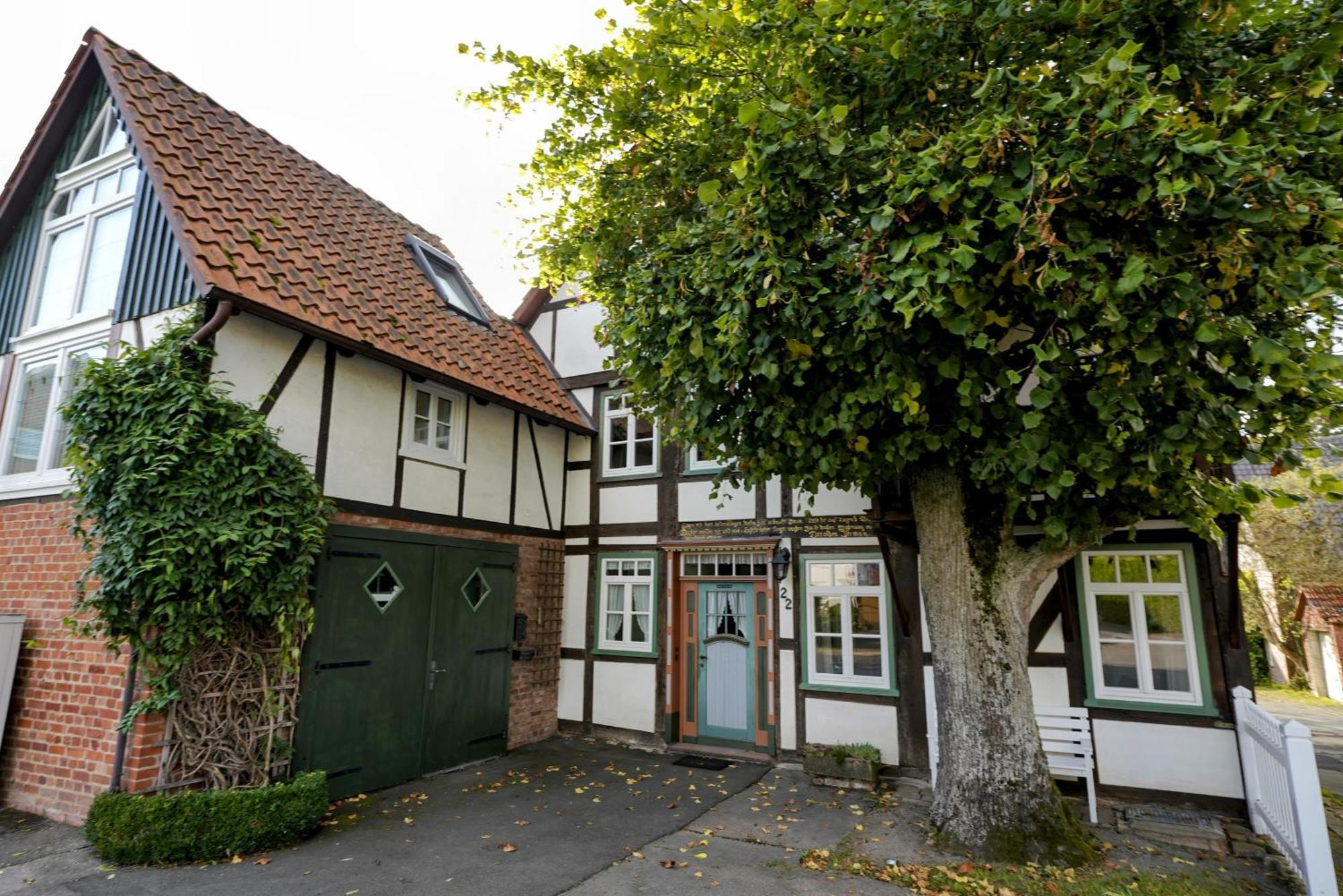 Ferienhaus Altes Wirtshaus Lügde Exteriör bild