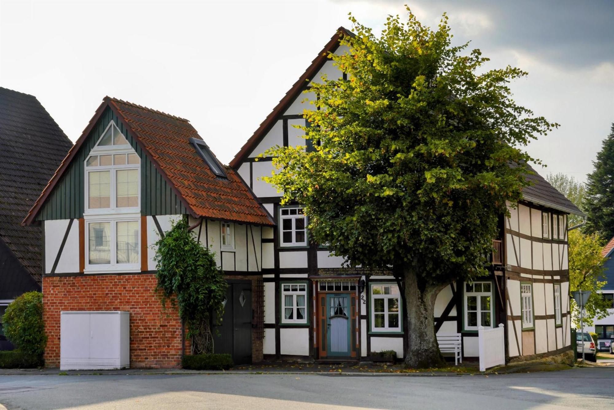 Ferienhaus Altes Wirtshaus Lügde Exteriör bild